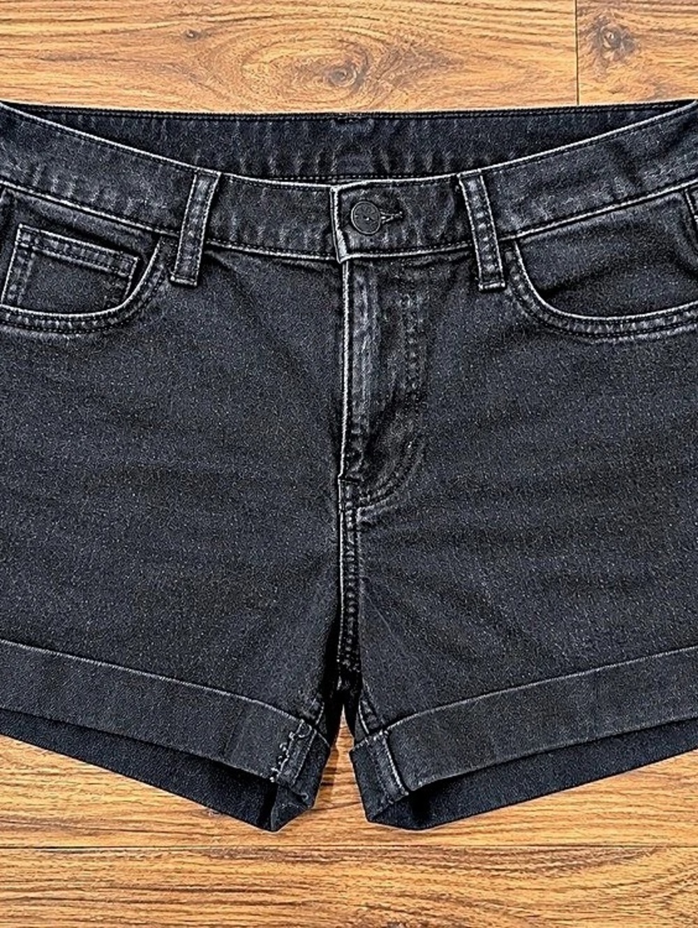 Old Navy Black Cuffed Denim Shorts | Size 4